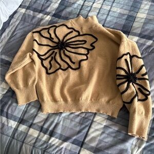 NWOT Women’s Beige Floral embroidered Sweater with beautiful flower accent